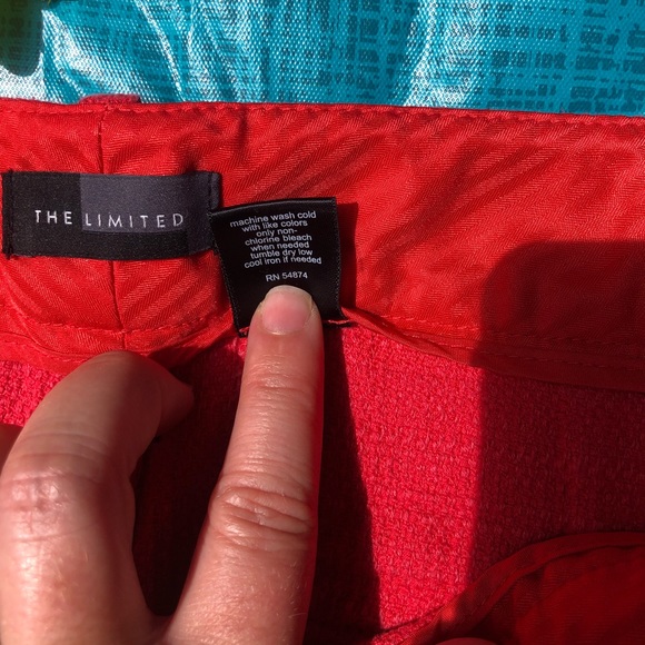 The Limited Women’s Shorts - Size 8 - Picture 3 of 5